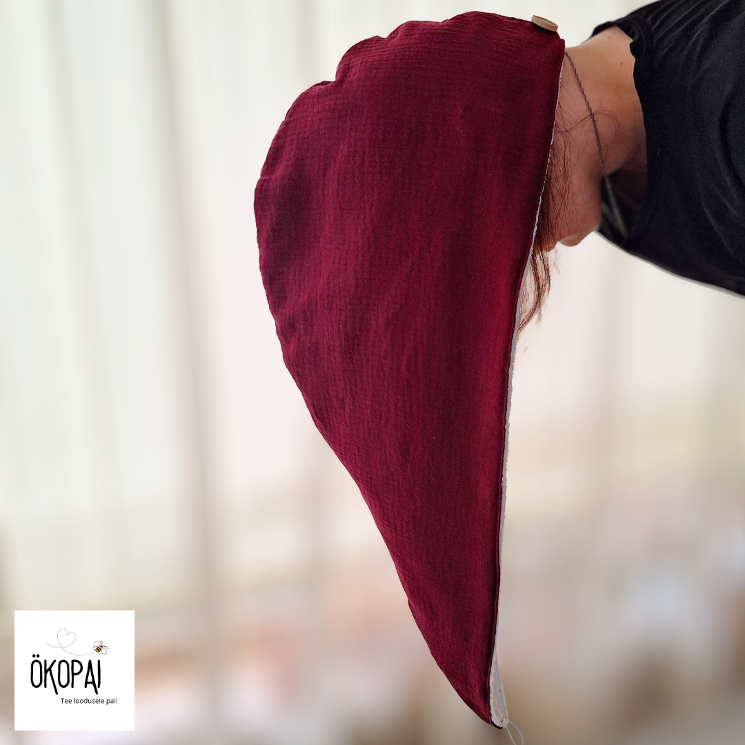 Juukserätik (turban), hair towel.